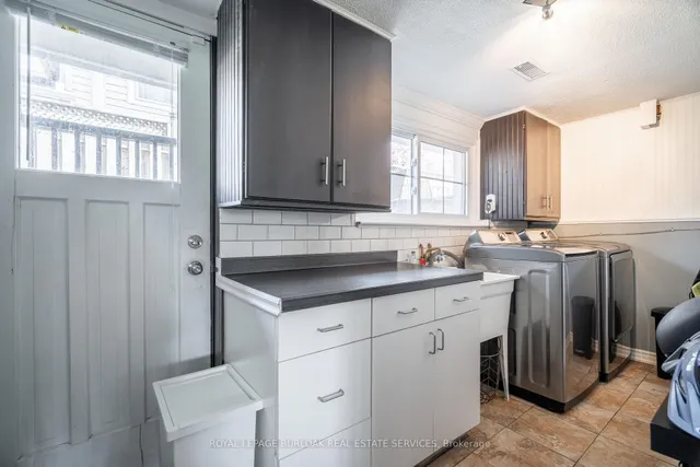 Additional image 23 of 3 Banff Dr