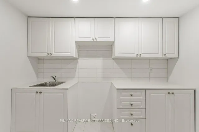 Additional image 41 of 36 Mapleshade Dr