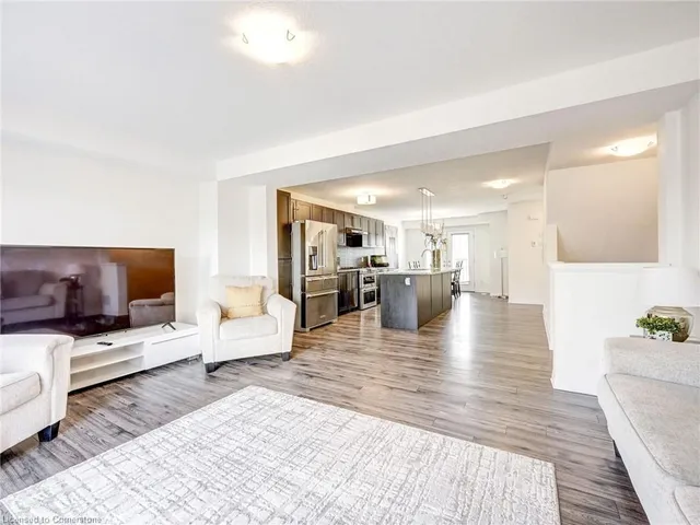 Additional image 15 of 224 Thomas Slee Dr