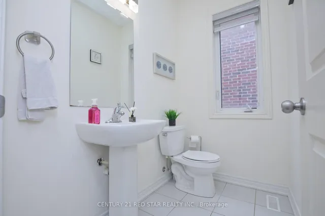 Additional image 36 of 633 Brisdale Dr