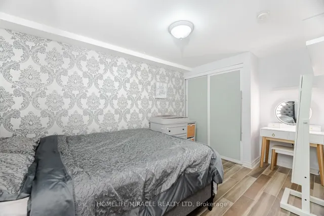 Additional image 33 of 341 Military Tr Unit 70