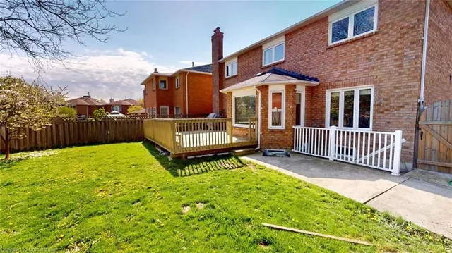 Additional image 40 of 438 Ojibway Trail