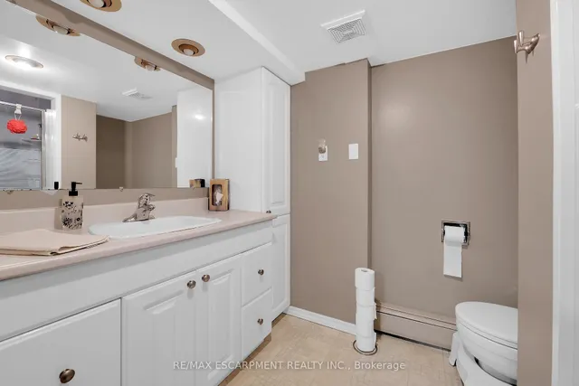 Additional image 33 of 45 James Ave