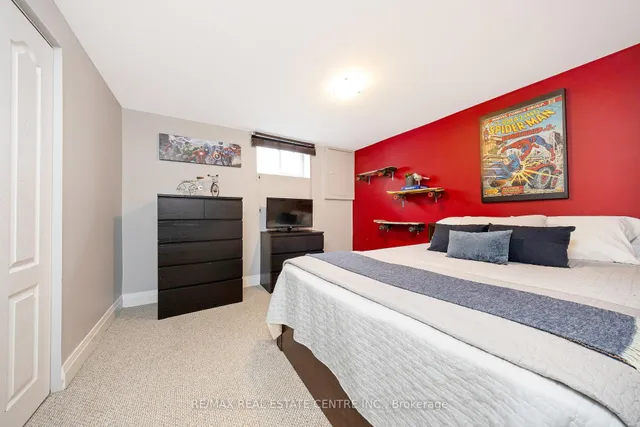 Additional image 37 of 390 Woodward Ave