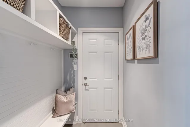 Additional image 17 of 372 Silverthorn Ave