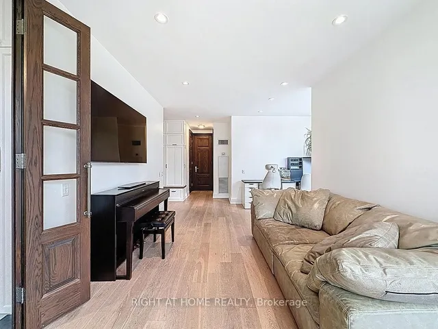 Additional image 26 of 5 Northtown Way Unit 316