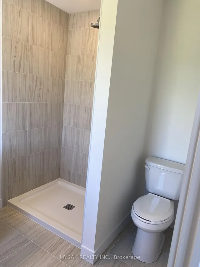 Additional image 11 of 166 Mount Albion Rd Unit 13