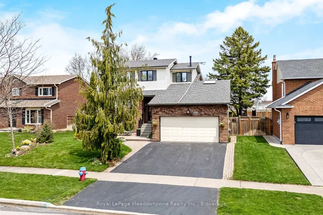 Additional image 3 of 738 Robertson Cres