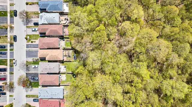 Additional image 44 of 76 Piperbrook Cres