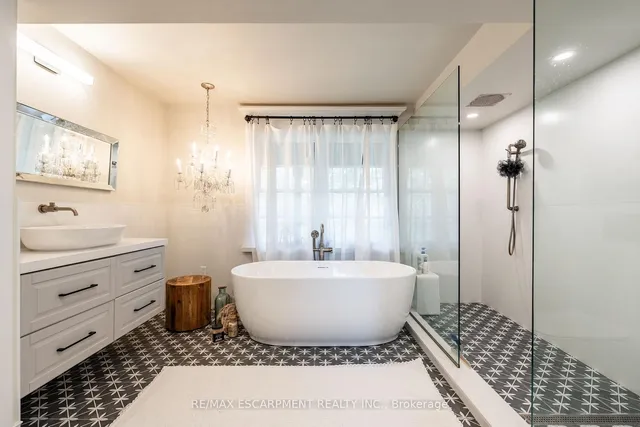 Additional image 31 of 121 Mohawk Rd