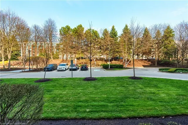 Additional image 23 of 18 William Carson Cres Unit 111