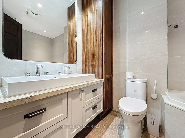 Additional image 25 of 5 Northtown Way Unit 316