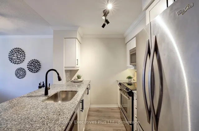 Additional image 17 of 35 Bastion St Unit 619