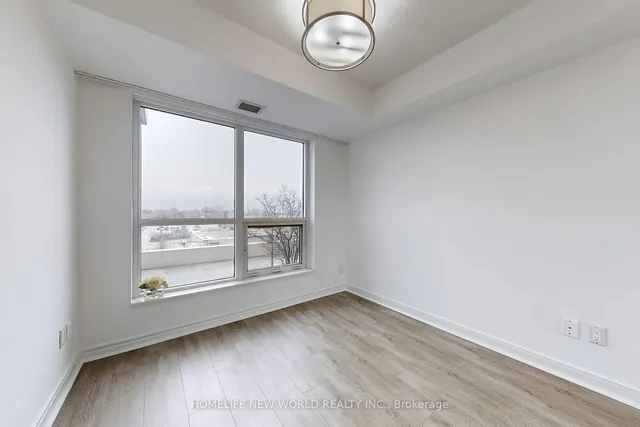 Additional image 17 of 151 Village Green Sq Unit 501