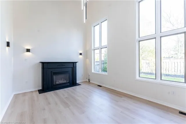 Additional image 25 of 67 Bridgeport Cres