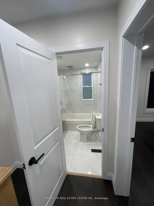 Additional image 16 of 4 Minto Ave