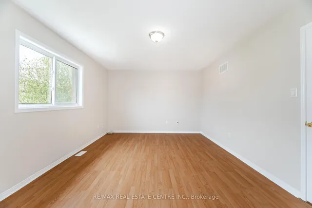 Additional image 26 of 16 Mistycreek Cres