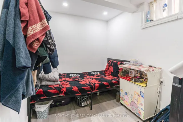 Additional image 39 of 7340 Sigsbee Dr