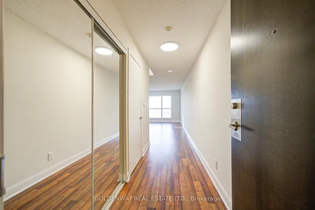 Additional image 5 of 125 Village Green Sq Unit 3701