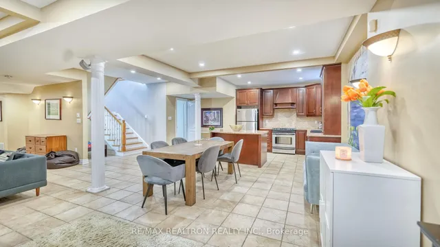 Additional image 32 of 13 Bourdon Ave