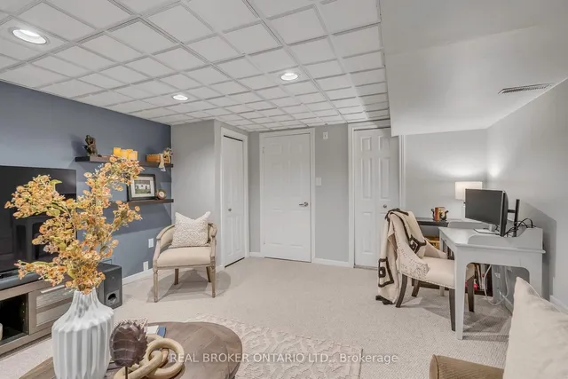 Additional image 36 of 2015 Cleaver Ave Unit 26