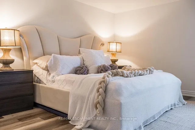 Additional image 26 of 135 ARROWHEAD Dr