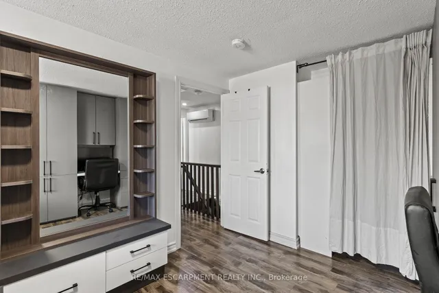 Additional image 13 of 21 Grand River Crt