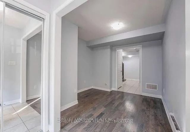 Additional image 28 of 3077 Mistletoe Gdns