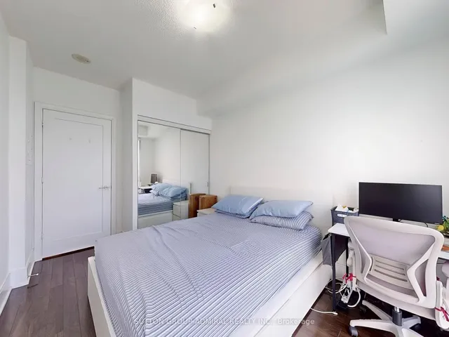 Additional image 19 of 70 Roehampton Ave Unit 1916