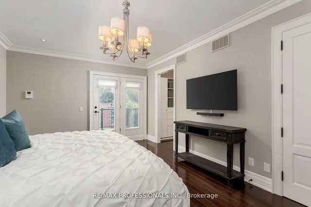 Additional image 29 of 1212 Royal York Rd