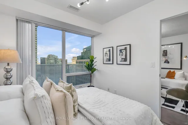 Additional image 24 of 88 Harbour St Unit 3006