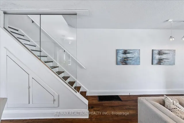 Additional image 25 of 17 Ranleigh Ave