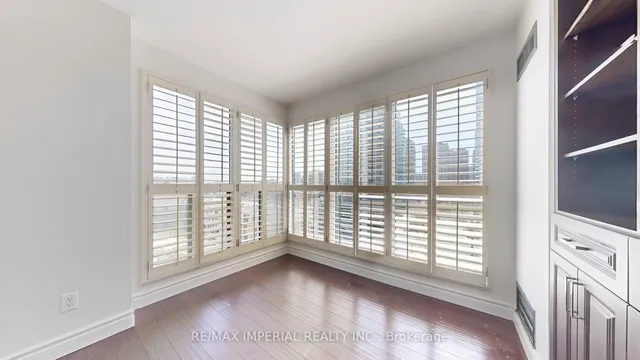 Additional image 16 of 18 Hollywood Ave Unit 603