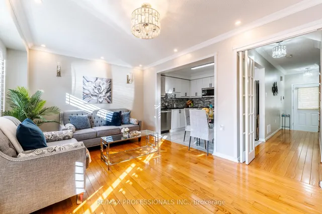 Additional image 10 of 96 Lake Louise Dr