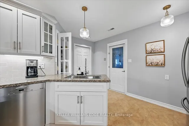 Additional image 16 of 3230 New St Unit 1