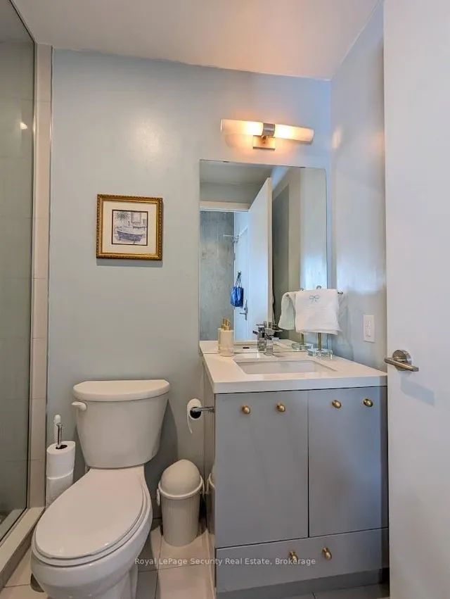 Additional image 12 of 39 Brant St Unit 816