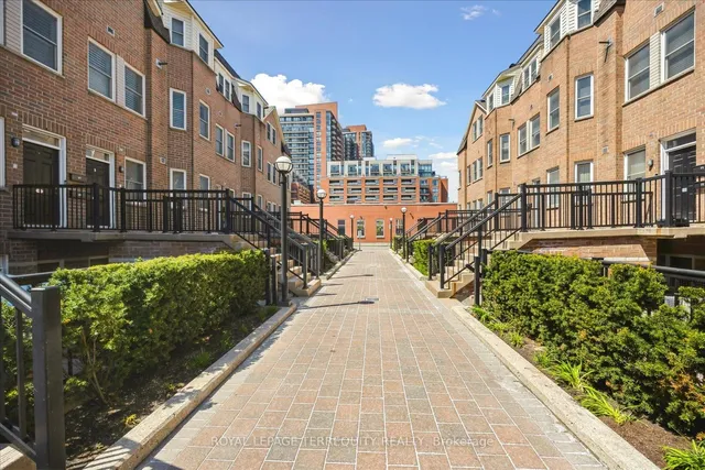 Additional image 3 of 760 Lawrence Ave Unit 61