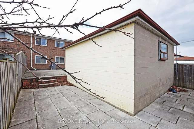 Additional image 39 of 49 Howbert Dr