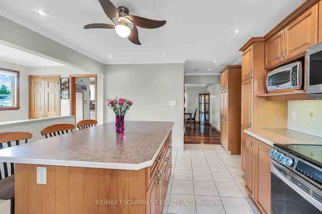 Additional image 13 of 2352 BRINELL Ave