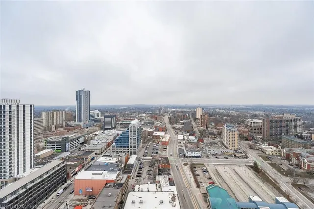 Additional image 38 of 60 Charles St Unit 2904