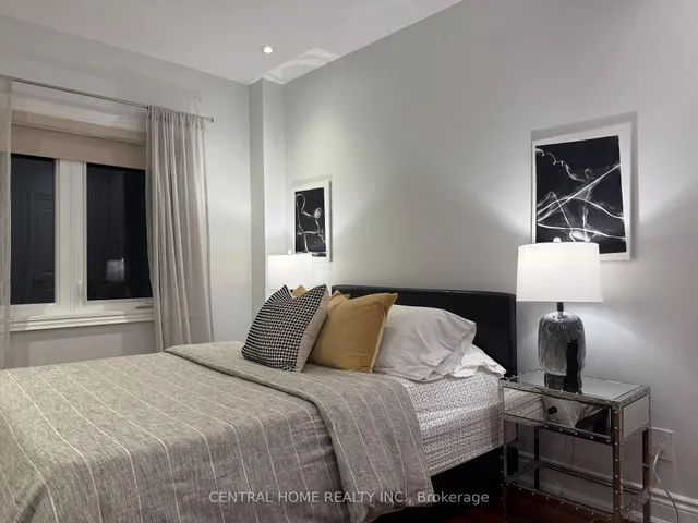 Additional image 21 of 298 Poyntz Ave