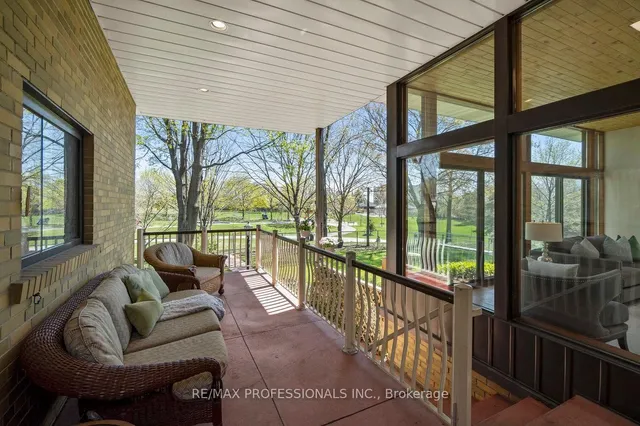 Additional image 34 of 33 Heathrow Dr