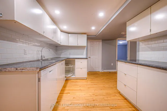 Additional image 30 of 22 Hampton Pl