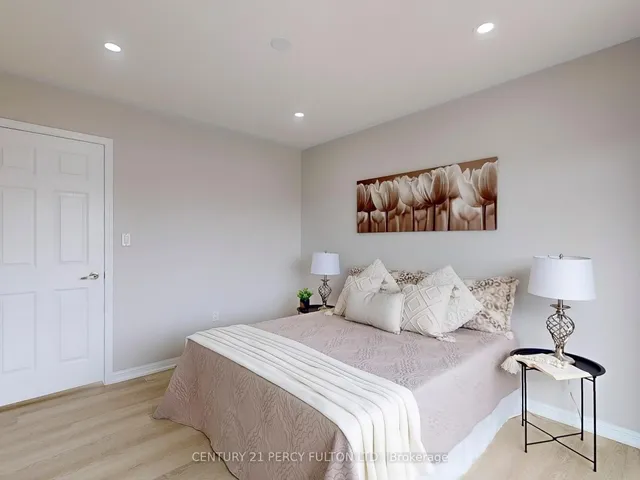 Additional image 35 of 652 Rayner Crt