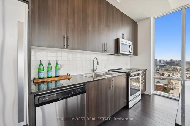 Additional image 14 of 85 Duke St Unit 1702