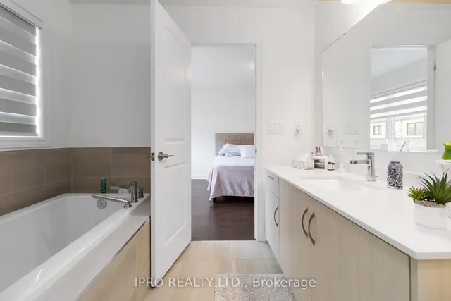 Additional image 28 of 486 Bergamot Ave