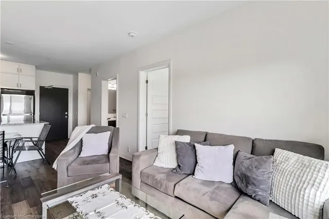 Additional image 37 of 102 Grovewood Common Unit 526