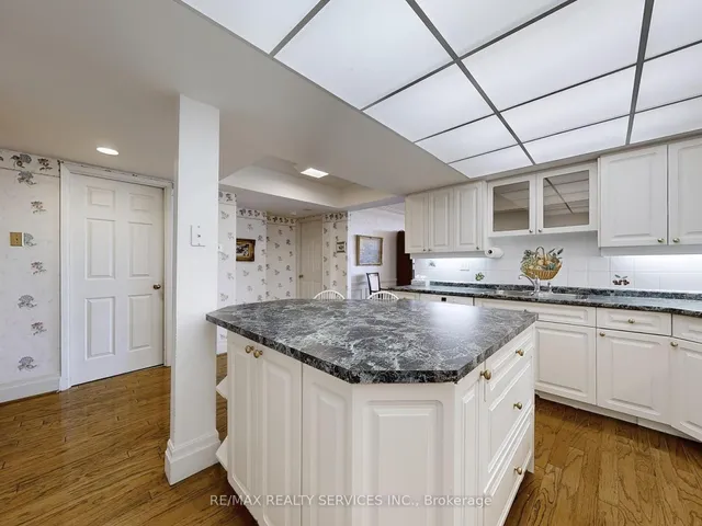 Additional image 21 of 330 Mill St Unit 902