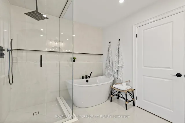 Additional image 16 of 944 Long Dr