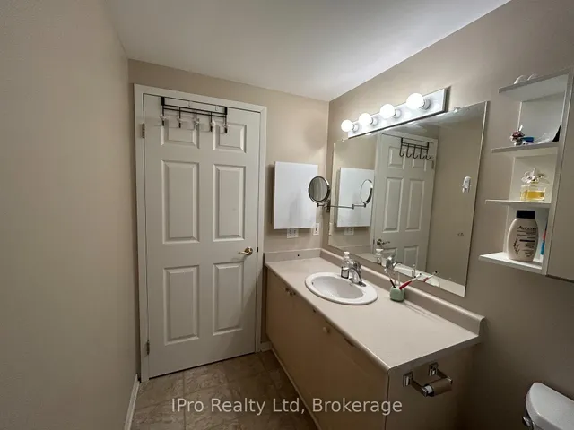 Additional image 18 of 137 Martin St Unit 403